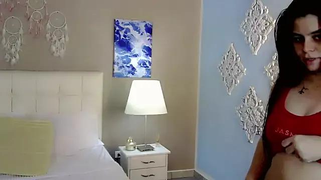 Photos of _Maddison_Ivanova_ from StripChat is Freechat
