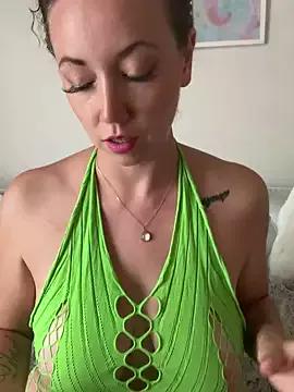 Photos of BarbieKarly from StripChat is Freechat