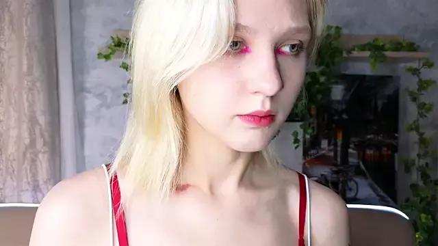 Photos of TashaWarthen from StripChat is Freechat