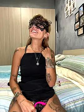 Photos of Trilly_ from StripChat is Freechat