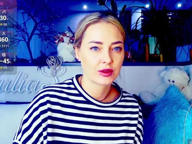 -JuliaSpace- on BongaCams