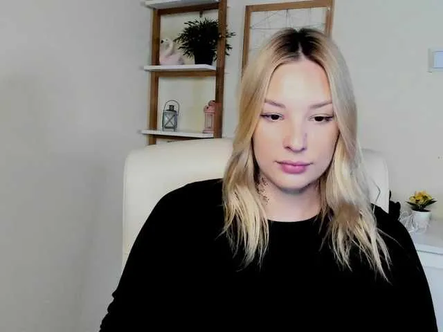 AngelaLux