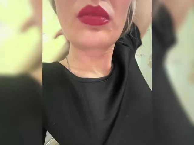 Angelanddevil777 on BongaCams