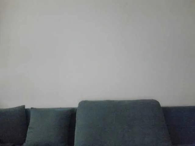 bubble-gum122 on BongaCams