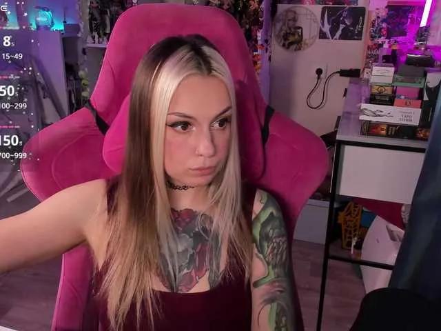 ChloeKohaku on BongaCams