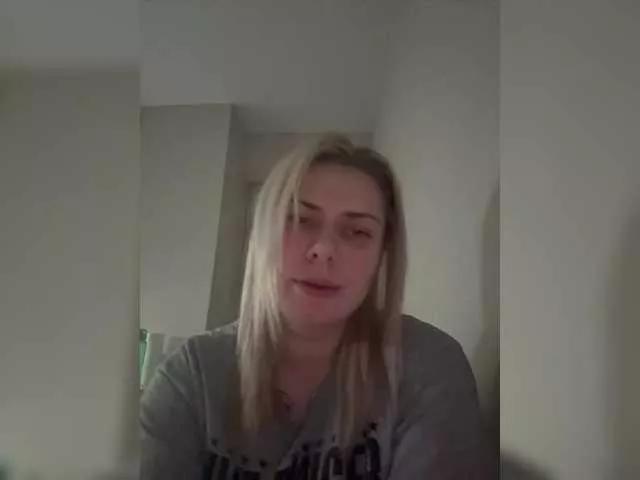 Dayana2104 on BongaCams 