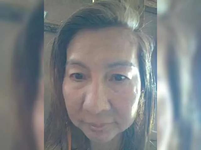 EllaStar on BongaCams 