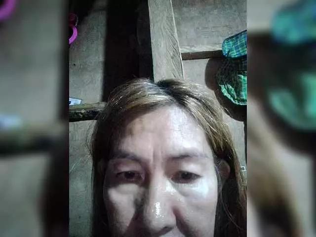 EllaStar on BongaCams 