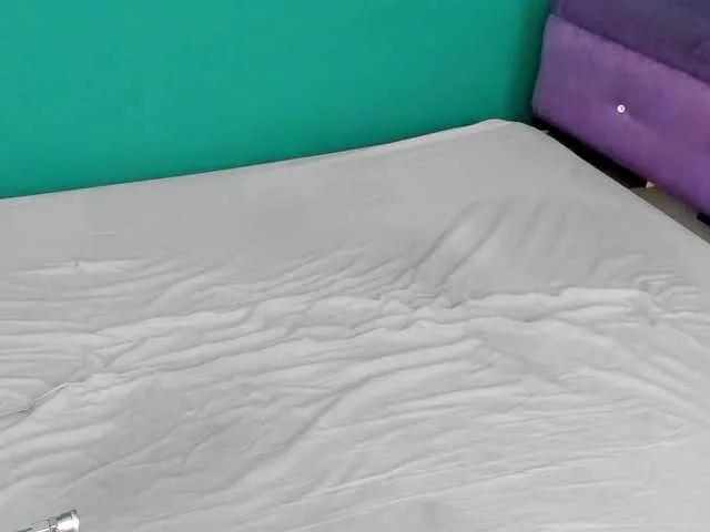 Emma-Donovani on BongaCams 