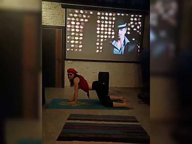 Offline Fox-mia on BongaCams