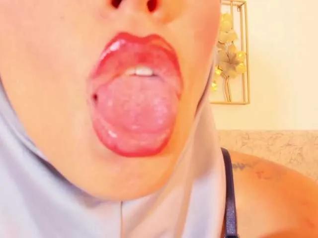 kalaa- — I love to play with my toys, enjoy the feeling of beeing touch by you, that would be a great pleasure for me.