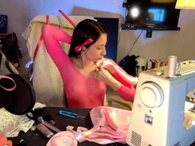 Offline KarinaSunsets on BongaCams