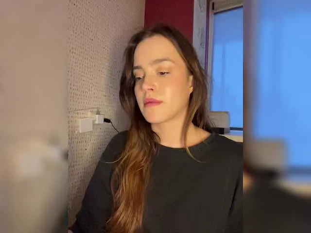 Offline Kendrali on BongaCams