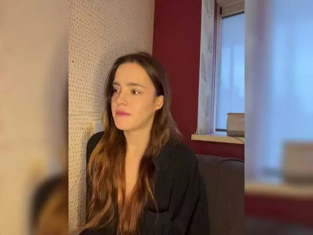 Offline Kendrali on BongaCams