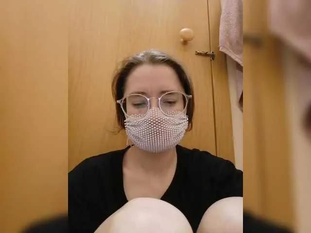 kroshka-meow on BongaCams