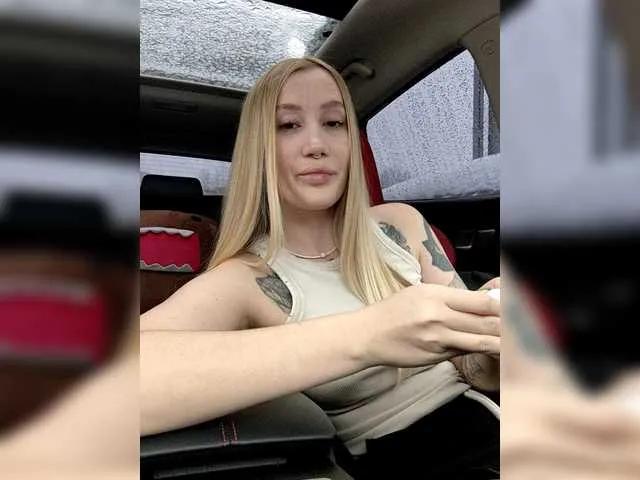 lana-lana03 on BongaCams 