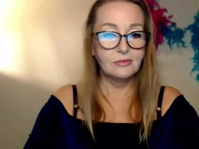 Offline LEAperfect on BongaCams
