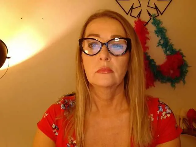 Offline LEAperfect on BongaCams