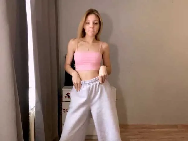 Offline PinkPetal on BongaCams