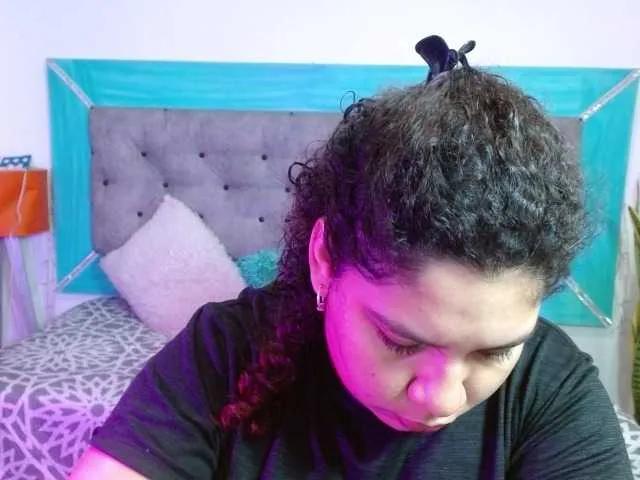 ROXIEE —  What Turns Me On 

Gentlemen who know how to flirt and make me laugh

Teasing, dirty talk and long foreplay

Dancing, role play and exploring fantasies together

Respectful men who aren't afraid to spoil me 