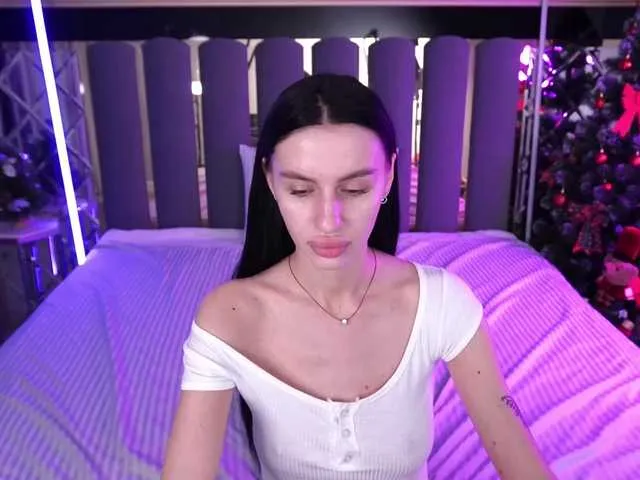 Offline SnowWhiteee on BongaCams