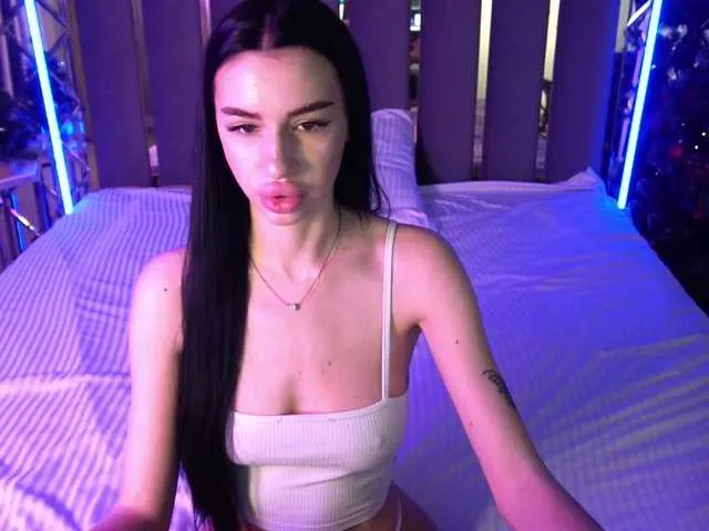 Offline SnowWhiteee on BongaCams