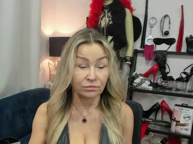 Freechat soft-crystal on BongaCams