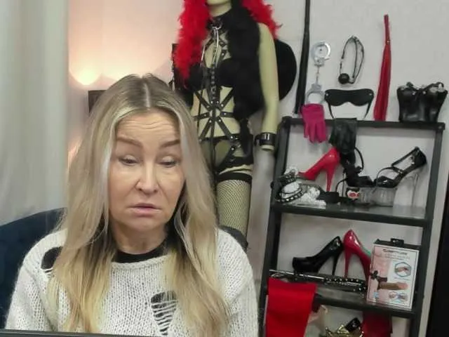 Freechat soft-crystal on BongaCams