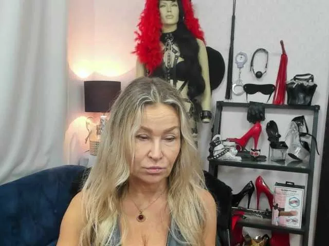 Freechat soft-crystal on BongaCams