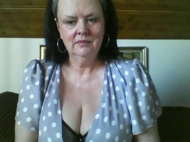 TiffanyAmore on BongaCams 