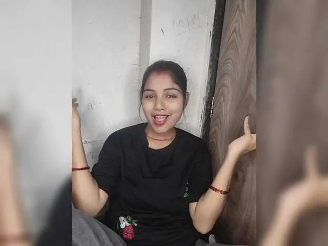 Tunnidelhi on BongaCams 
