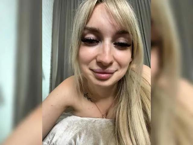 x-----x on BongaCams 