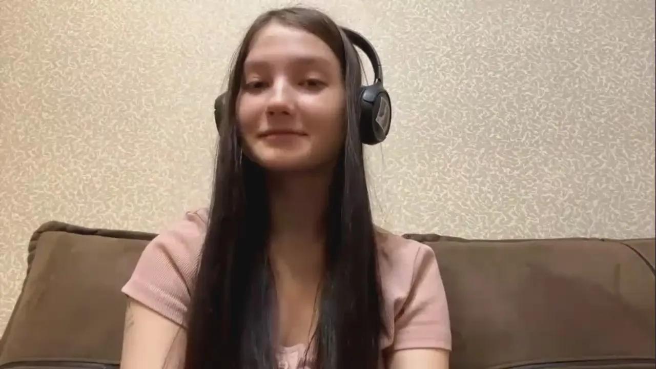 AiKerzer —  #masturbation #ass #bigass #pussy #C2C #schoolgirl #cute