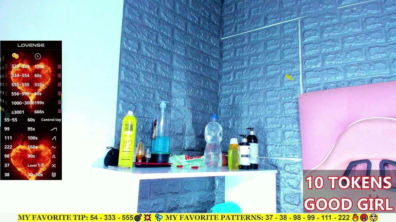 AriannaLewis on Cam4 