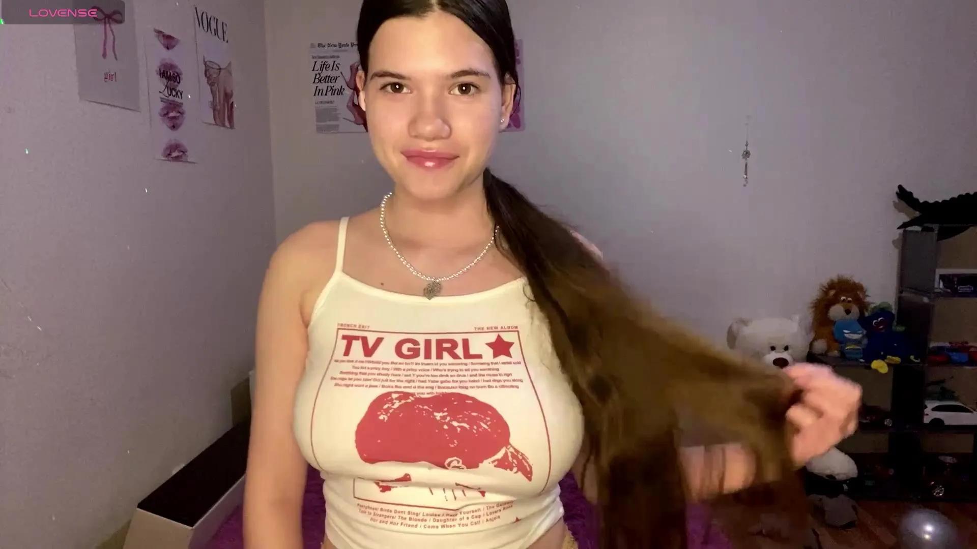 ArlyneSwilling —  #cute #striptease #taboo #C2C #bigass #masturbation #schoolgirl