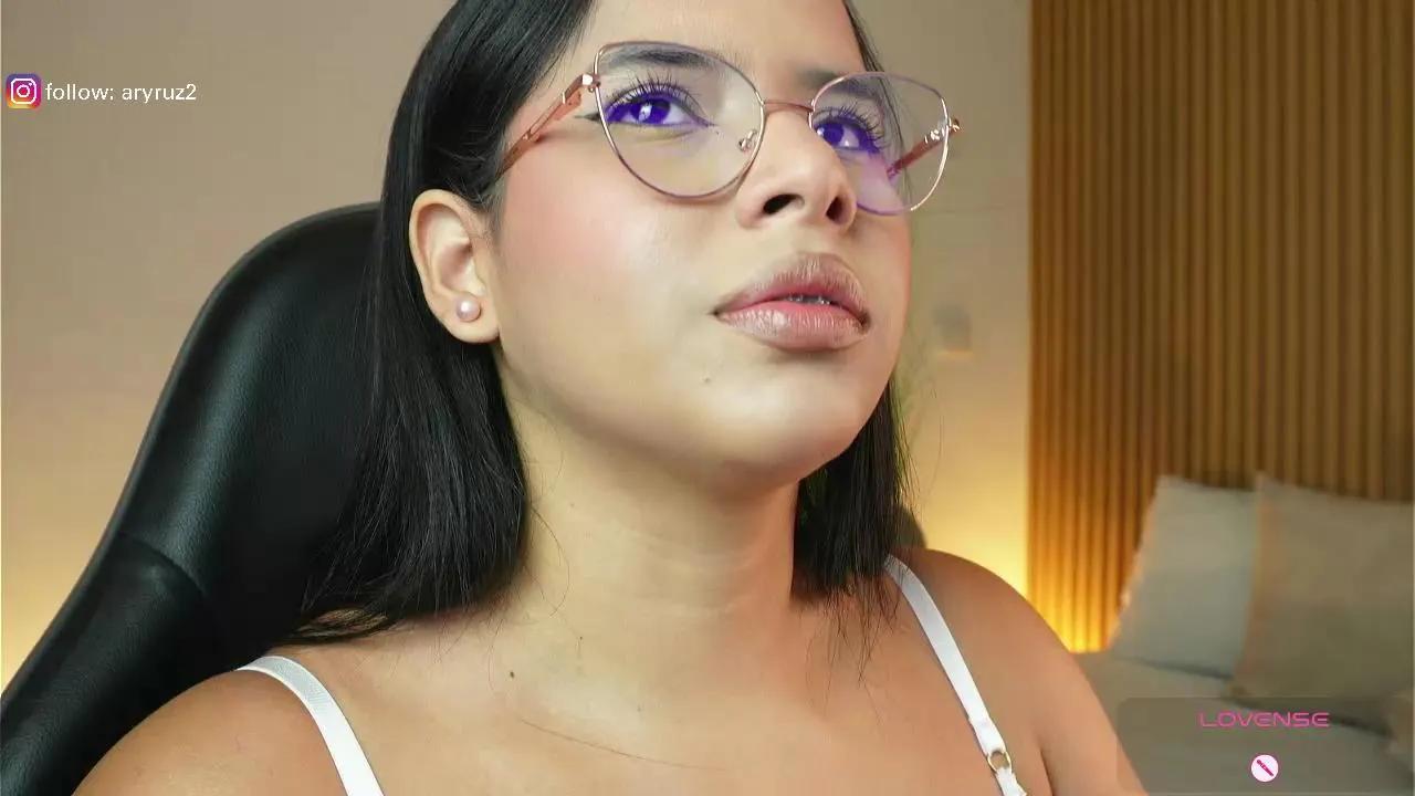 arya_ruiz on Cam4 