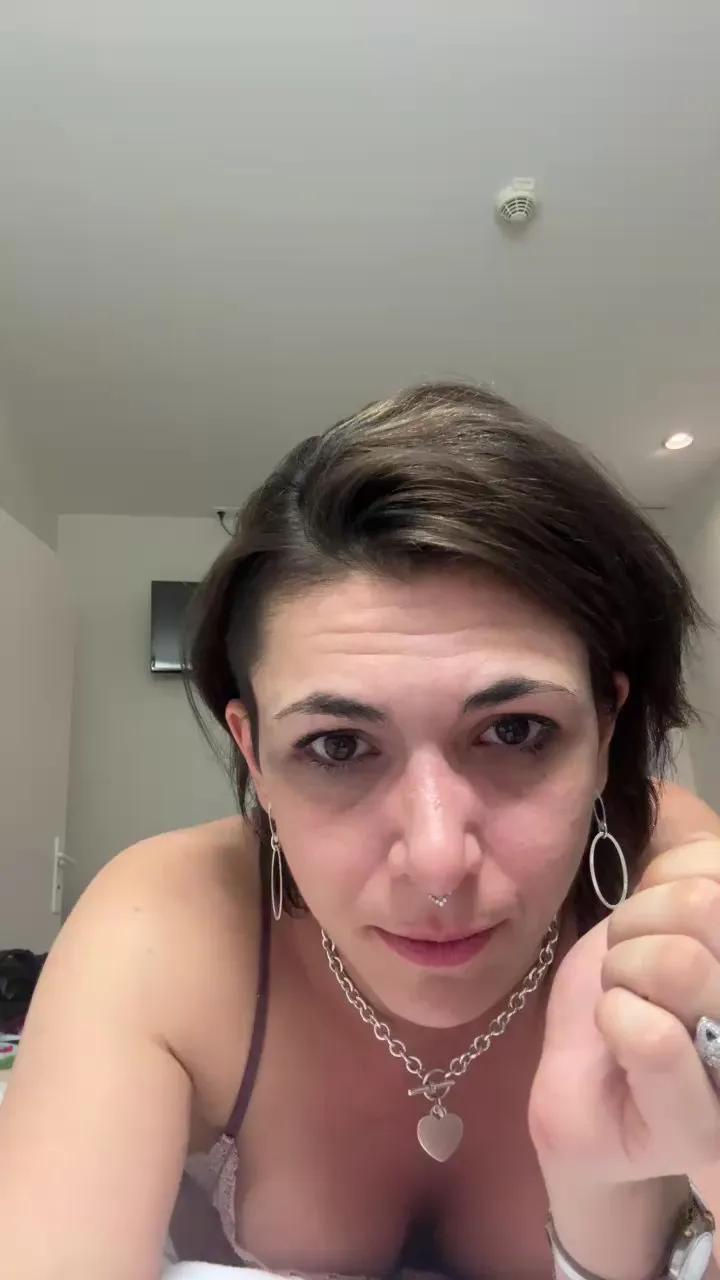 Athenais_Olympe — Freechat on Cam4