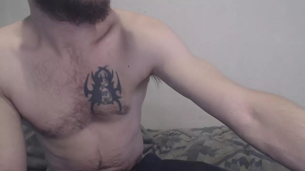 bigBUZZZZ69 on Cam4 