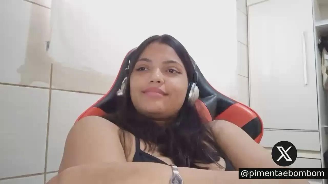 Bombomepimenta on Cam4 