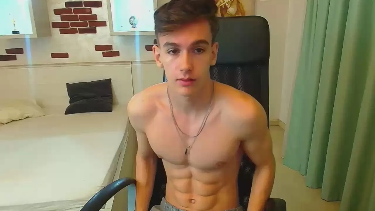 Offline BradyFlint on Cam4