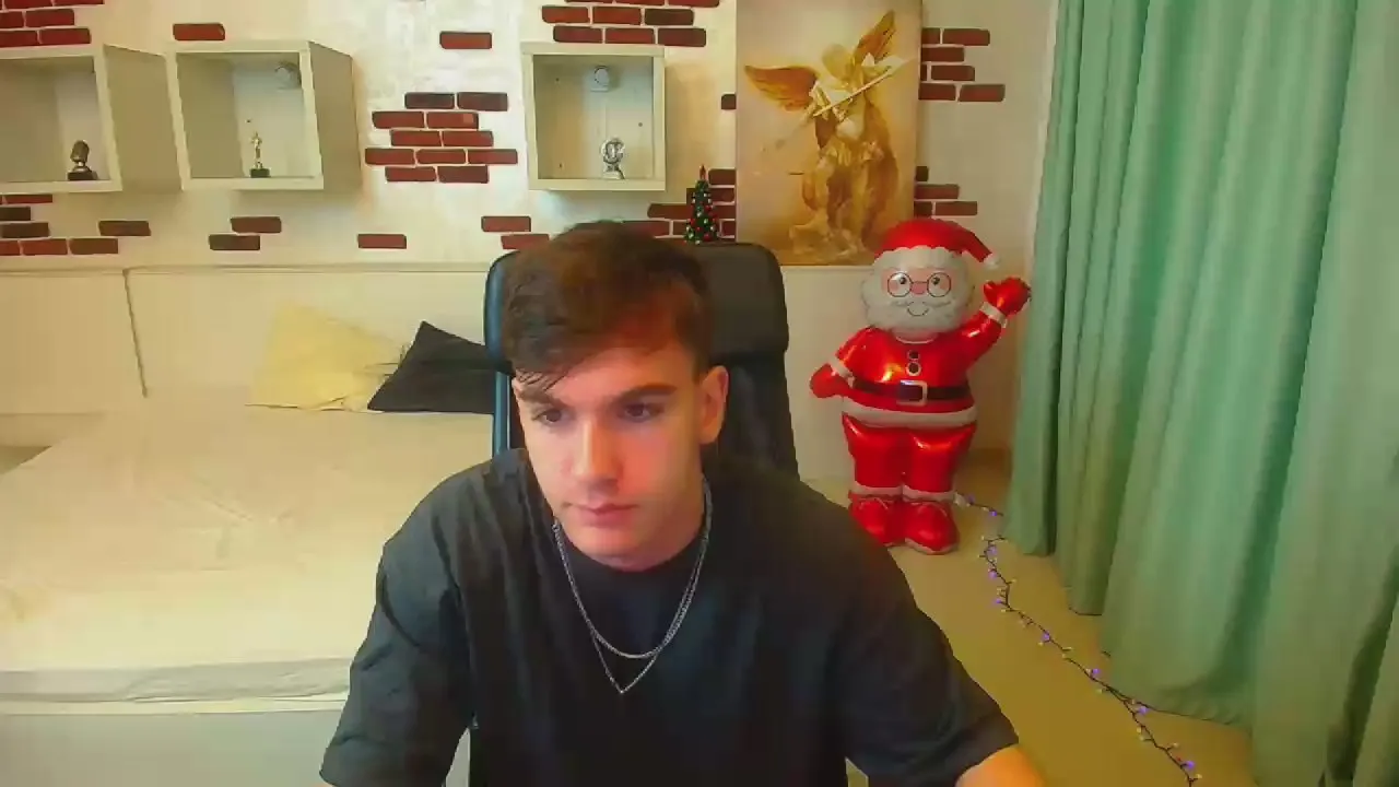 Offline BradyFlint on Cam4