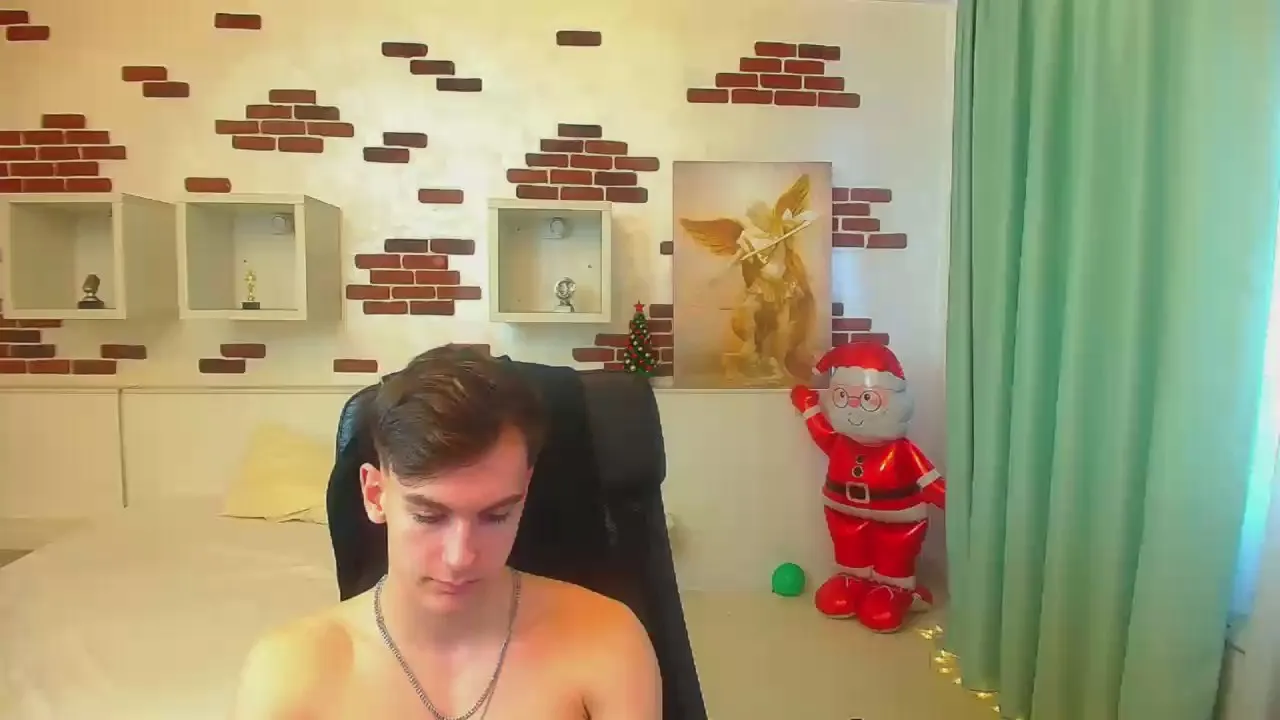 Offline BradyFlint on Cam4