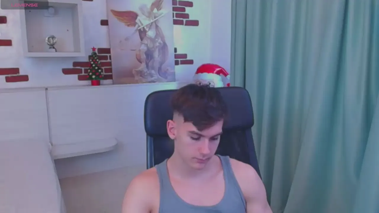 Offline BradyFlint on Cam4