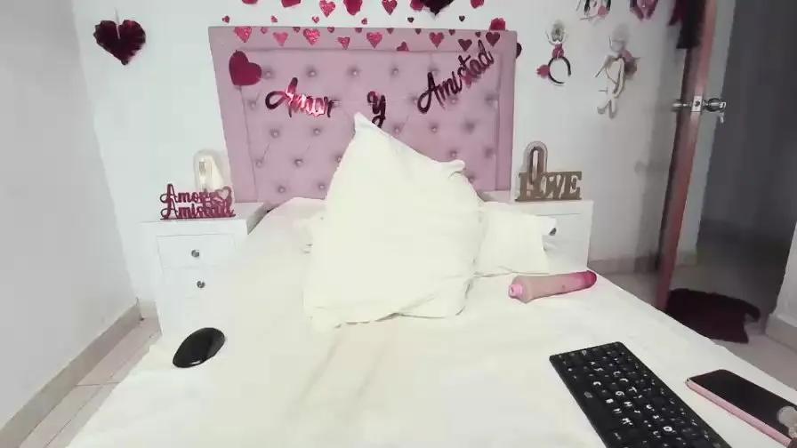 chica_pinkxxx on Cam4 