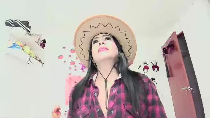 chica_pinkxxx on Cam4 