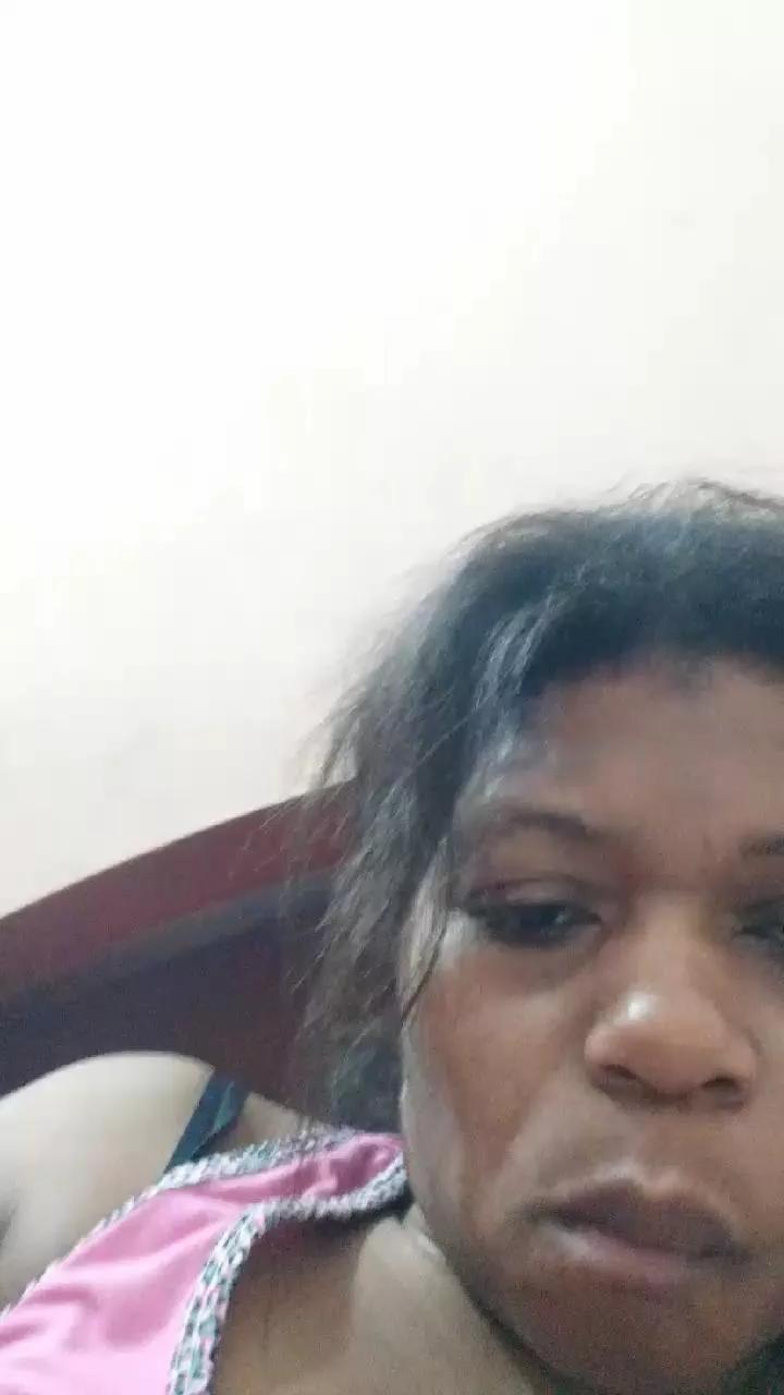 chocolatesexi3 on Cam4 