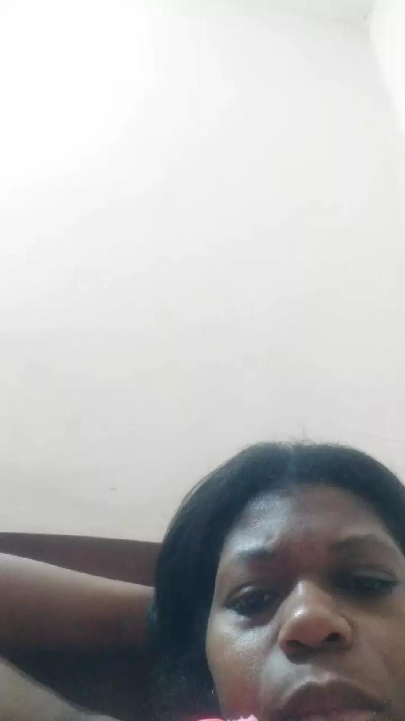 chocolatesexi3 on Cam4 