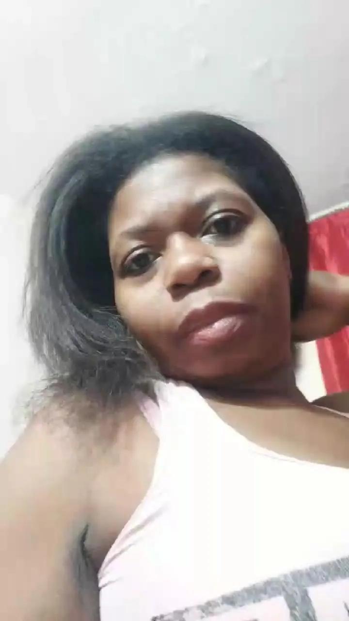 chocolatesexi3 on Cam4 