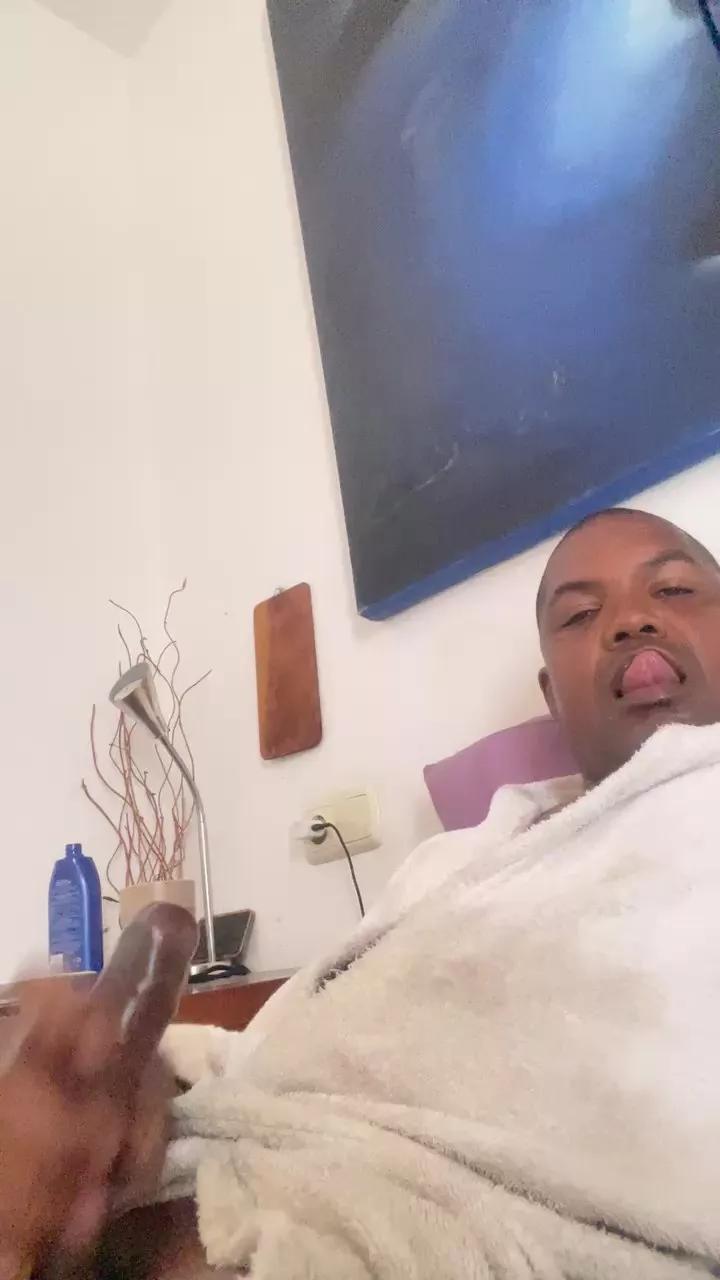 chocolatesis on Cam4 