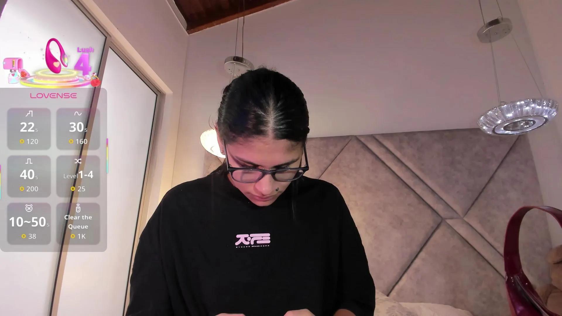 Cleopattra_ —  #bigass #masturbation #cum #squirt #pee #C2C #spanking